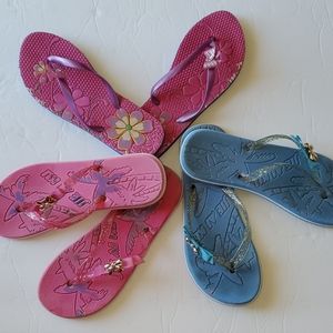 Lot of flip-flops🎀